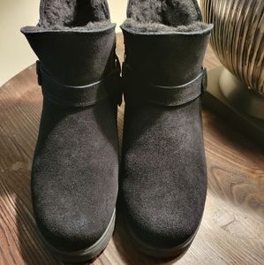 BearPaw Anna Ankle Bootie Black Suede New in Box